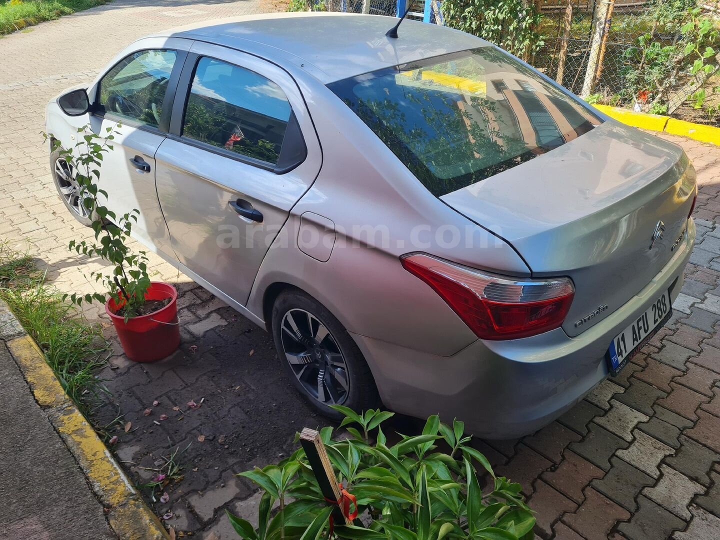 Galeriden Citroen C-Elysée 1.6 HDi Confort 2013 Model Kocaeli 308.000 km Gri (Gümüş) 6