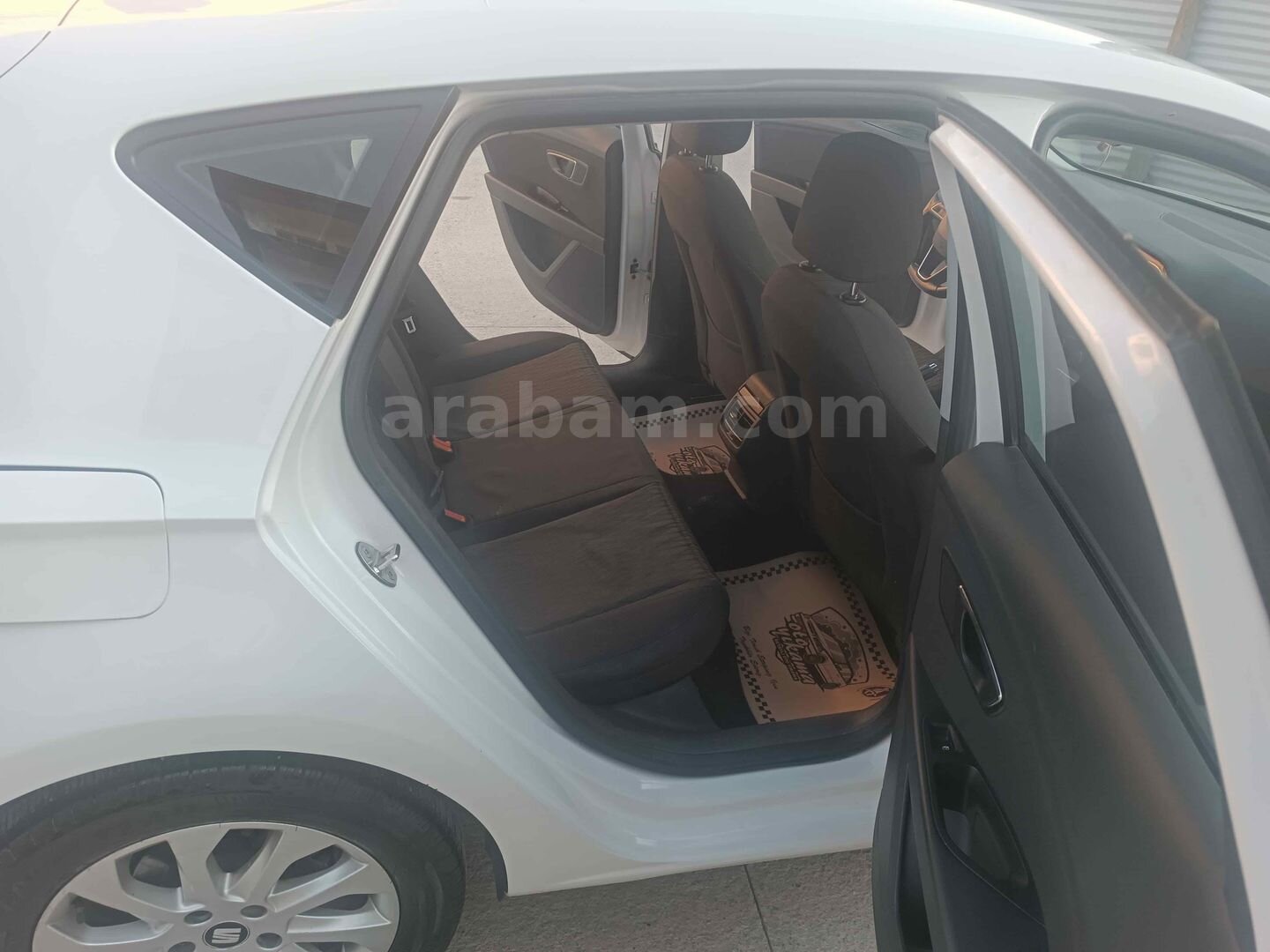 Sahibinden Seat Leon 1.6 TDI Style 2015 Model Muş 170.000 km Beyaz 3
