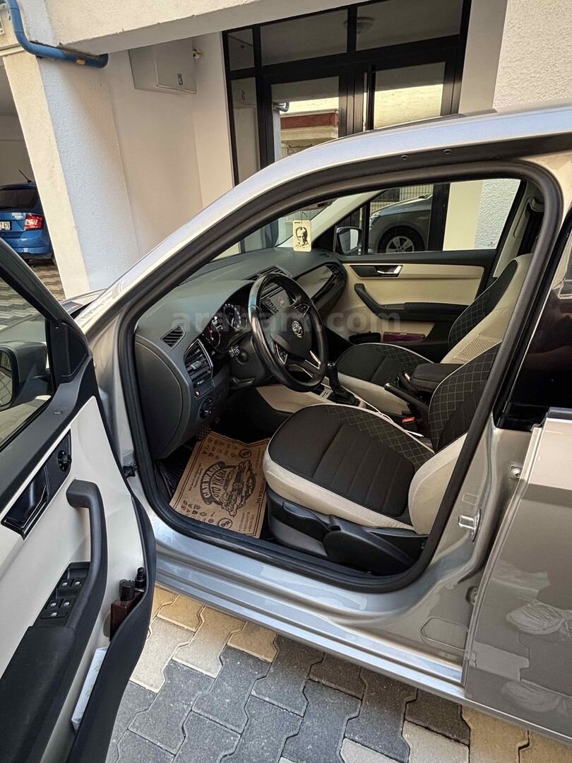 Sahibinden Skoda Fabia 1.0 GreenTec Style 2018 Model Ankara 84.500 km Gri 2