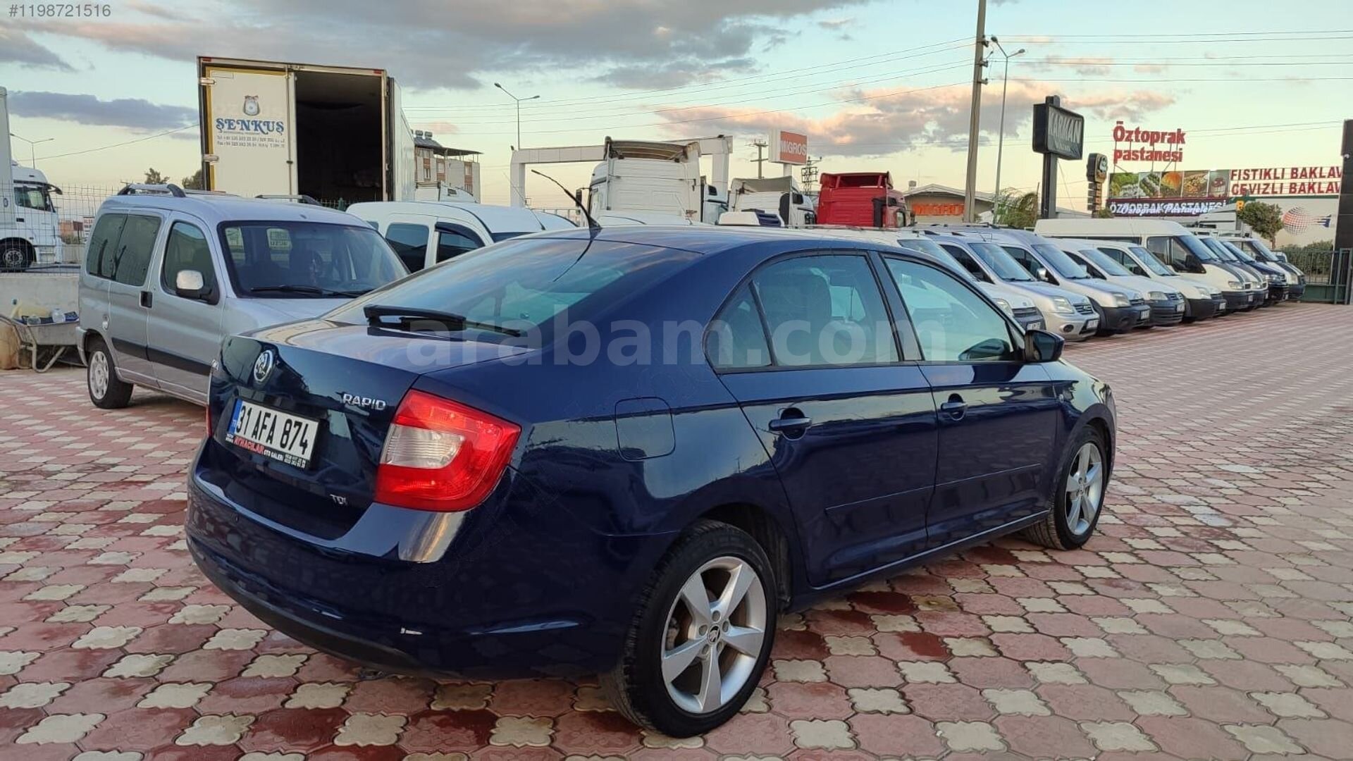 Galeriden Skoda Rapid 1.6 CR TDI Elegance 2013 Model Hatay 338.000 km Lacivert 5