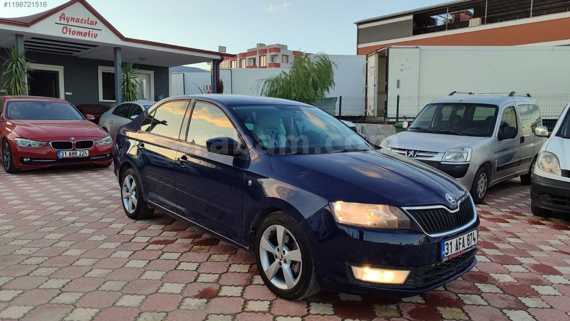 Galeriden Skoda Rapid 1.6 CR TDI Elegance 2013 Model Hatay 338.000 km Lacivert 2
