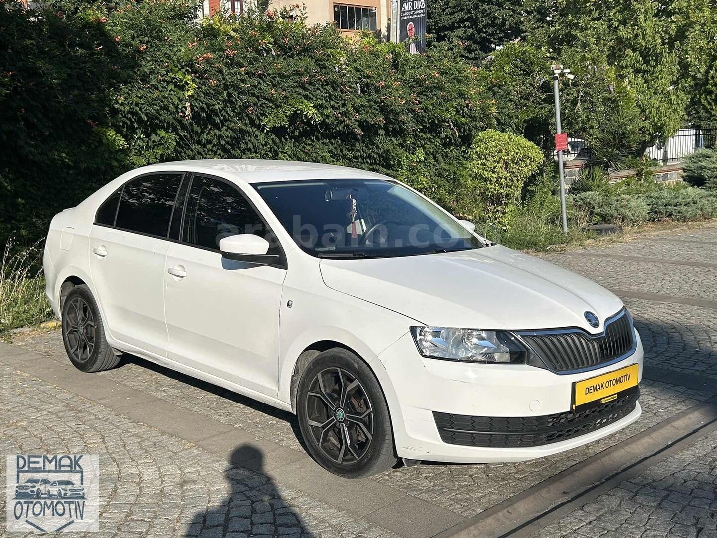 Galeriden Skoda Rapid 1.4 TSI Elegance 2013 Model İstanbul 176.000 km Beyaz 3