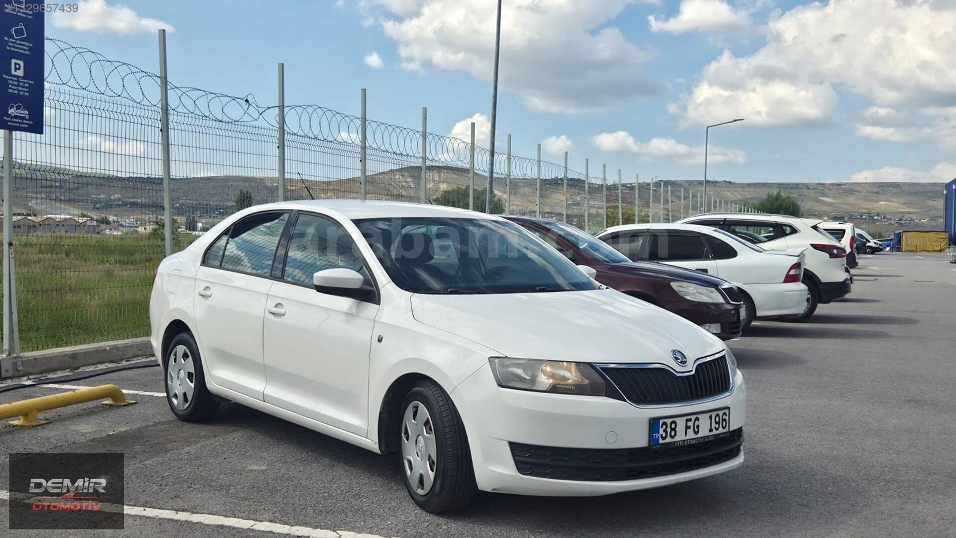 Galeriden Skoda Rapid 1.6 CR TDI Ambition 2014 Model Kayseri 215.000 km Beyaz 5