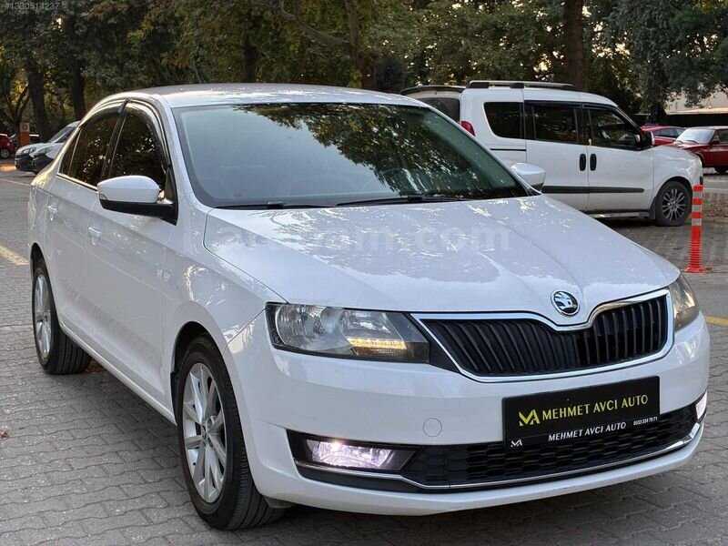 Galeriden Skoda Rapid 1.0 TSI GreenTec Style 2017 Model Bursa 263.000 km Beyaz