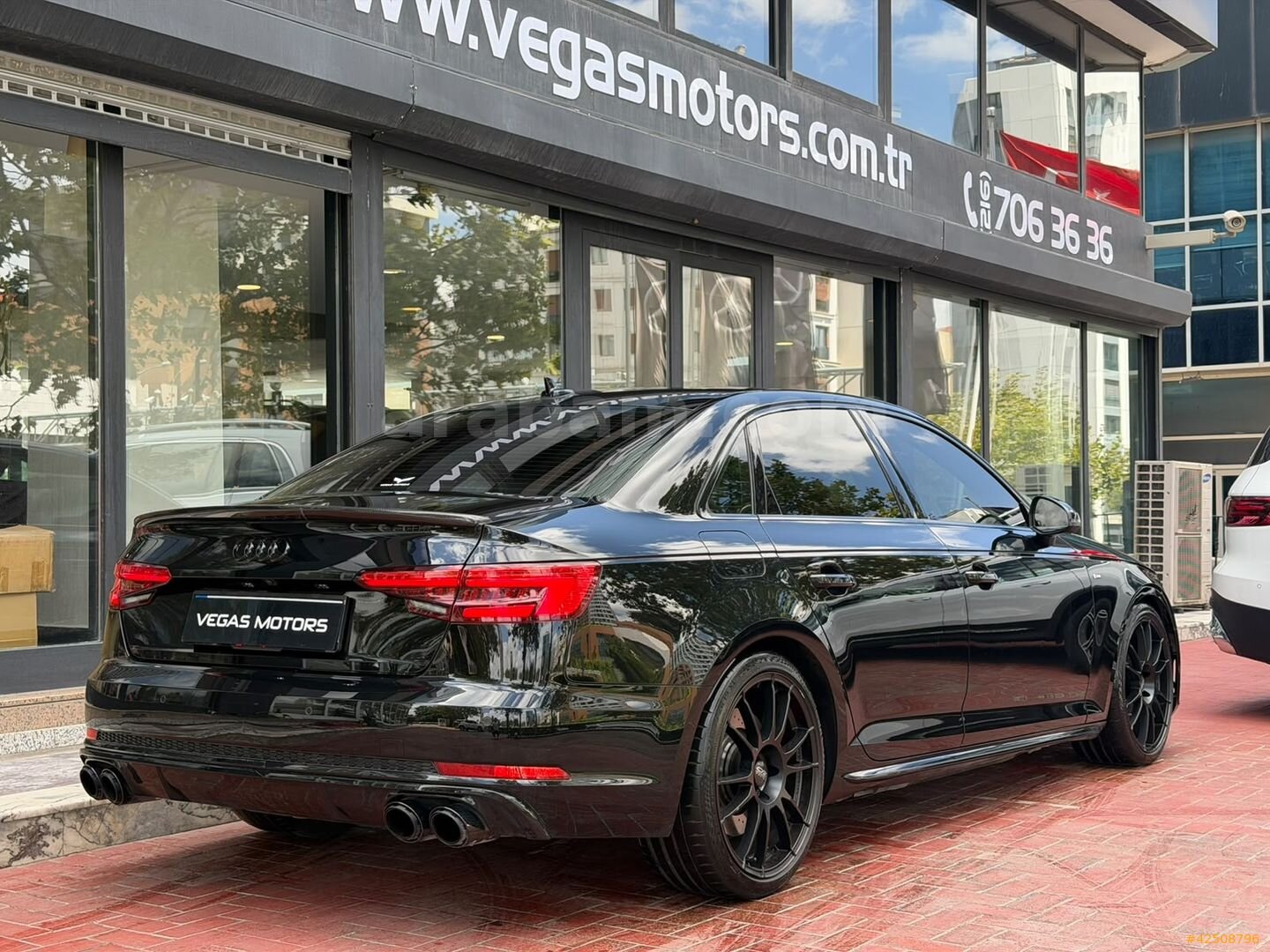 Galeriden Audi A4 Sedan 2.0 TFSI Quattro Sport 2016 Model İstanbul 169.700 km Siyah 7