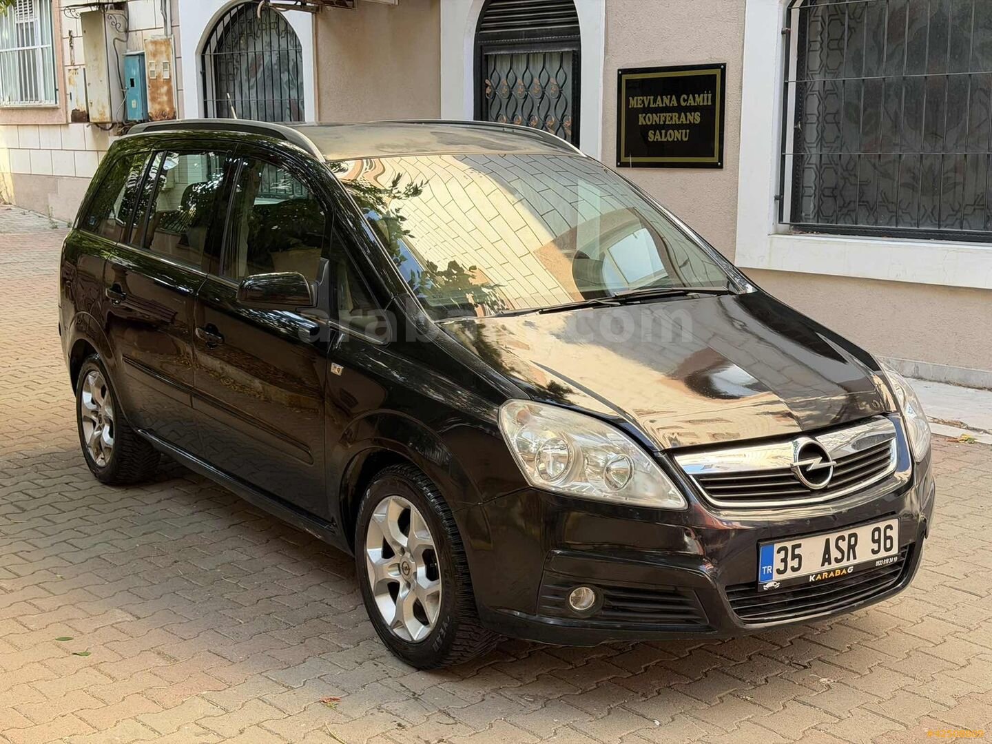 Galeriden Opel Zafira 1.8 Cosmo 2006 Model İstanbul 190.000 km Siyah 3