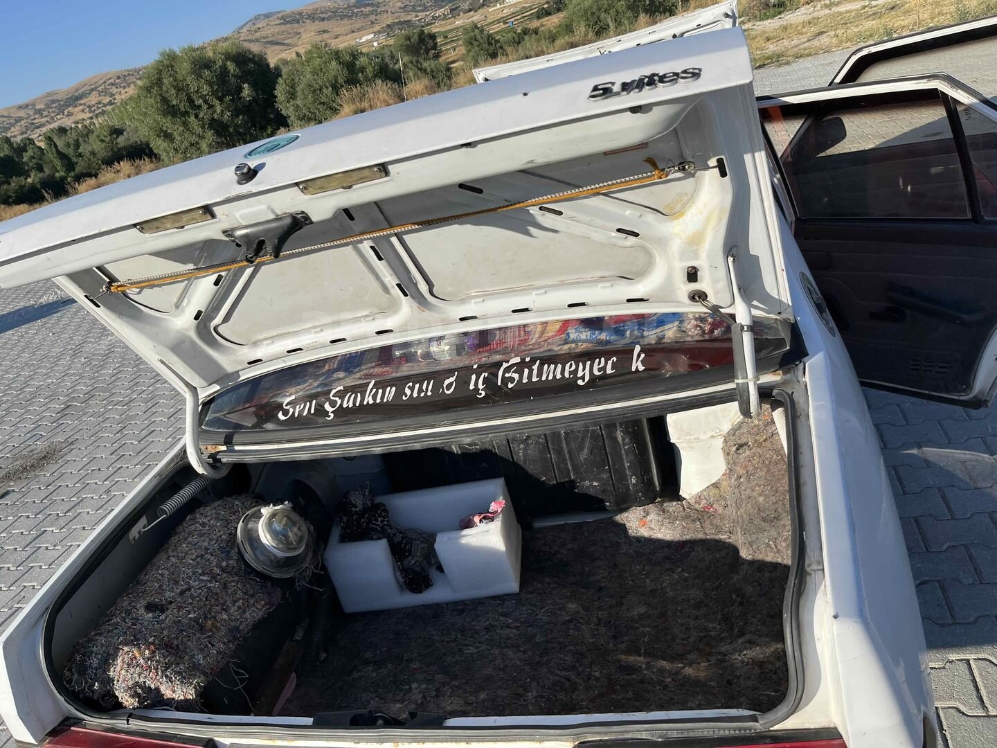 Sahibinden Tofaş Şahin 1.6 1993 Model Afyonkarahisar 80.000 km Beyaz 7