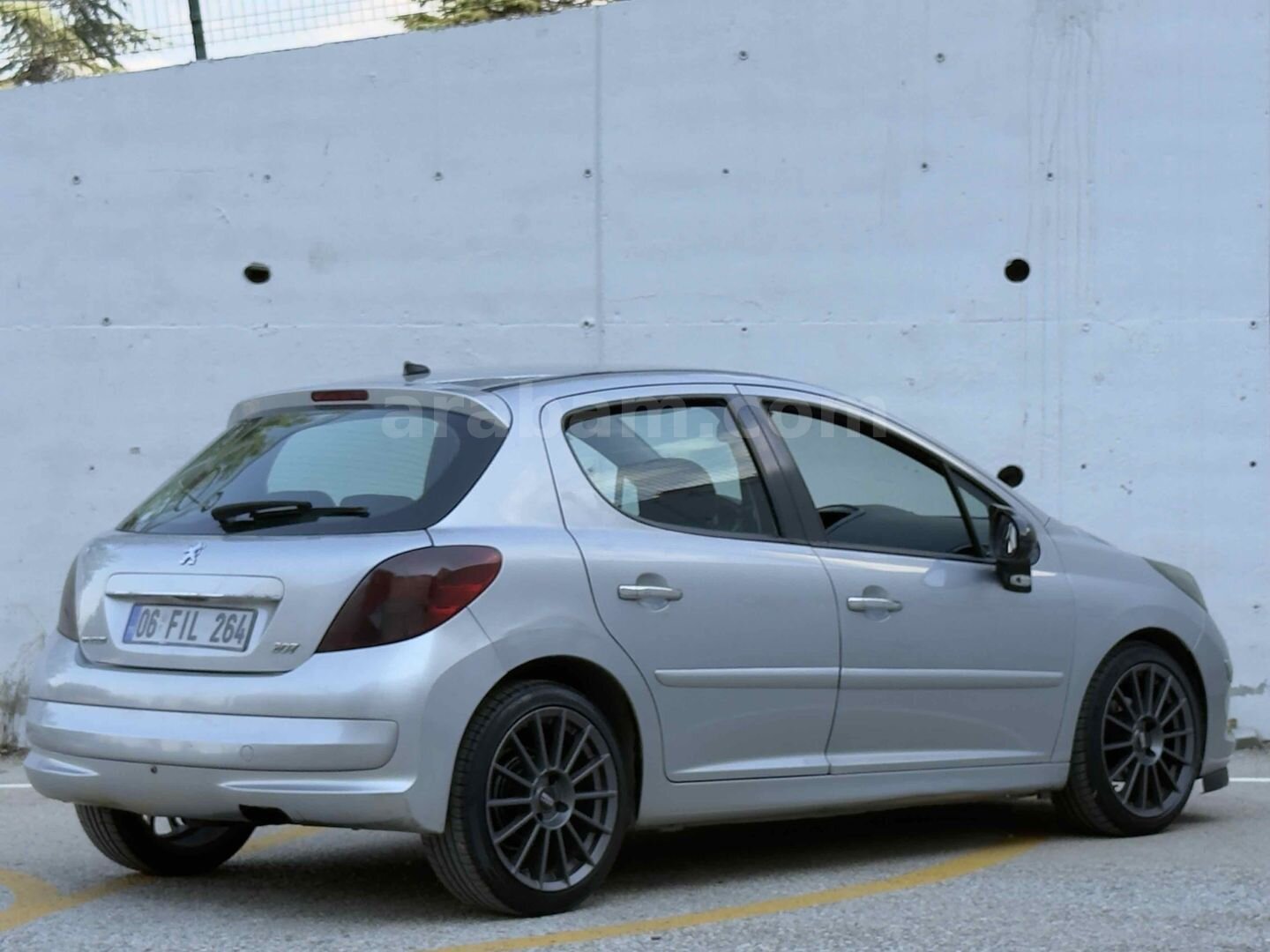 Sahibinden Peugeot 207 1.4 HDi Trendy 2006 Model Ankara 243.000 km Gri (Gümüş) 6
