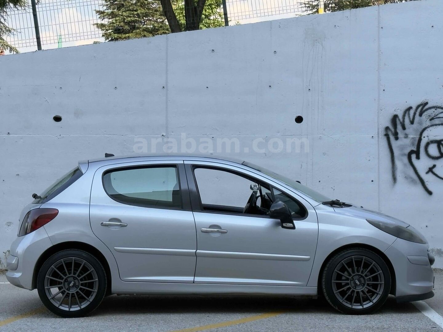 Sahibinden Peugeot 207 1.4 HDi Trendy 2006 Model Ankara 243.000 km Gri (Gümüş) 7