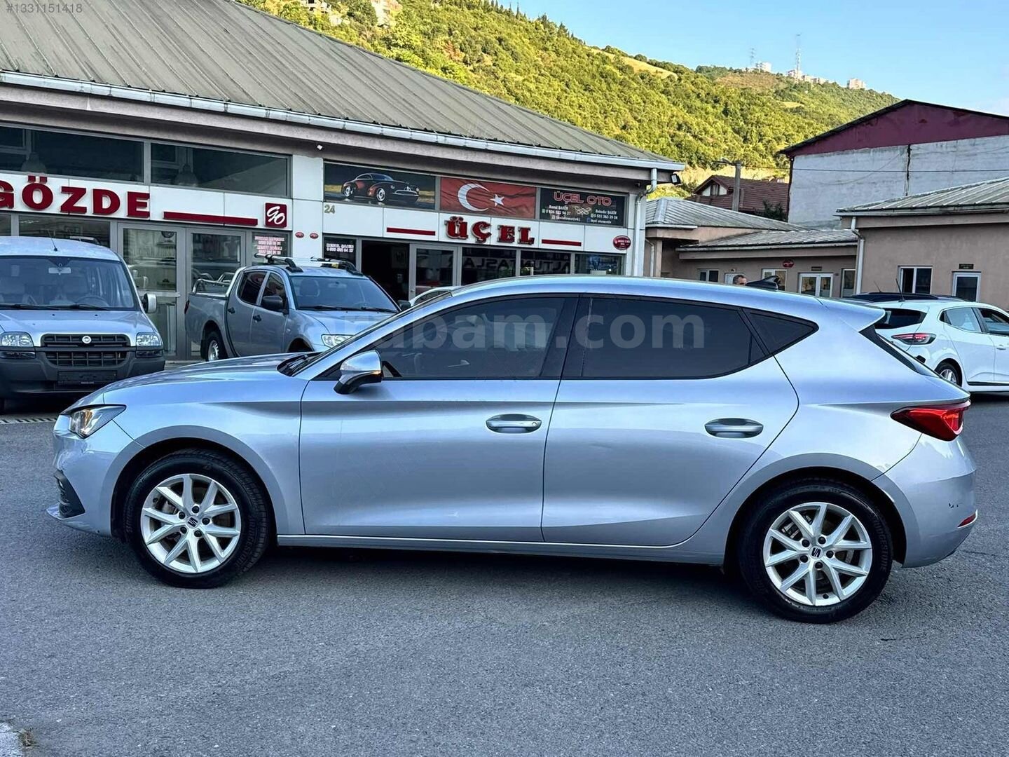 Galeriden Seat Leon 1.0 eTSI Style 2022 Model Trabzon 140.000 km Gri 2