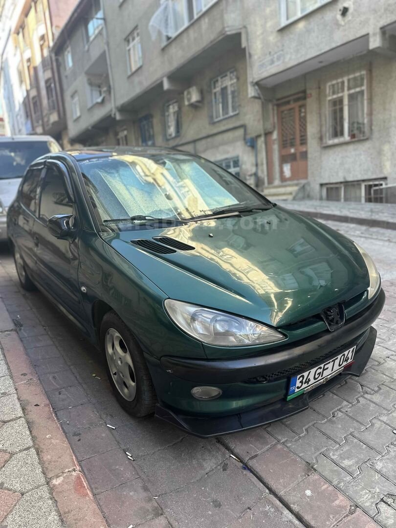 Sahibinden Peugeot 206 1.6 Roland Garros 2000 Model İstanbul 274.000 km Yeşil (metalik) 2