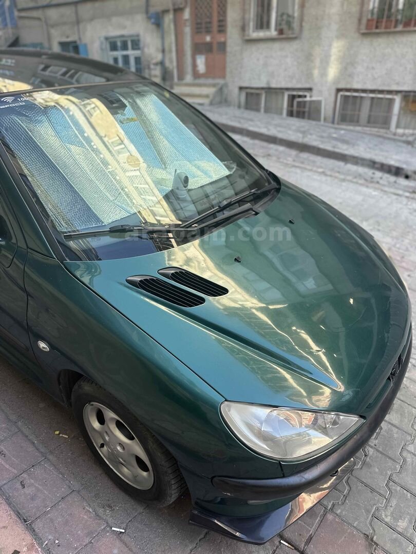 Sahibinden Peugeot 206 1.6 Roland Garros 2000 Model İstanbul 274.000 km Yeşil (metalik) 6