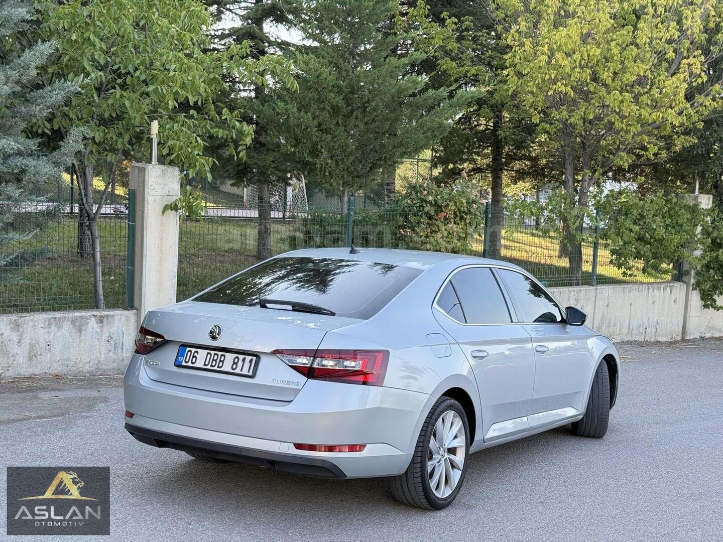 Galeriden Skoda SuperB 1.4 TSI Prestige 2017 Model Ankara 265.000 km Gri 5