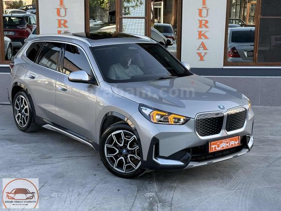 Galeriden BMW iX1 eDrive20 X Line 2023 Model Konya 61.000 km