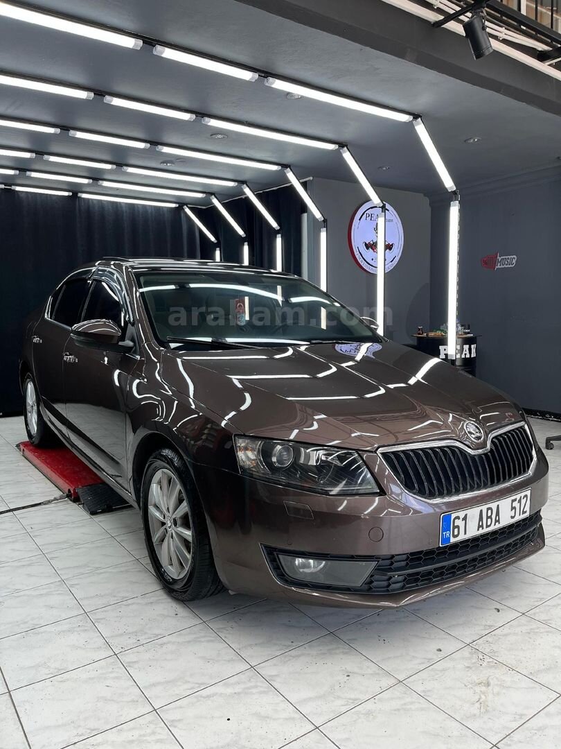 Sahibinden Skoda Octavia 1.6 TDI Elegance CR 2015 Model Trabzon 261.000 km Kahverengi 2