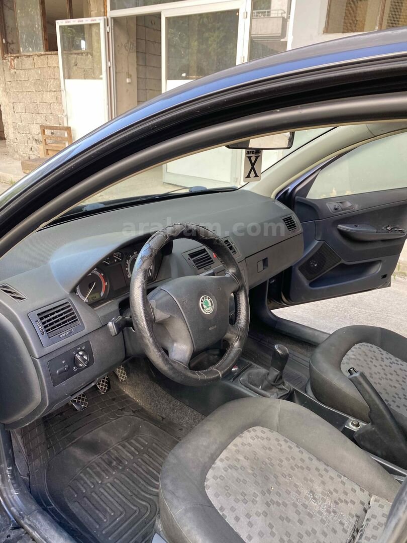 Sahibinden Skoda Fabia 1.2 Classic 2005 Model Rize 299.000 km Siyah 7