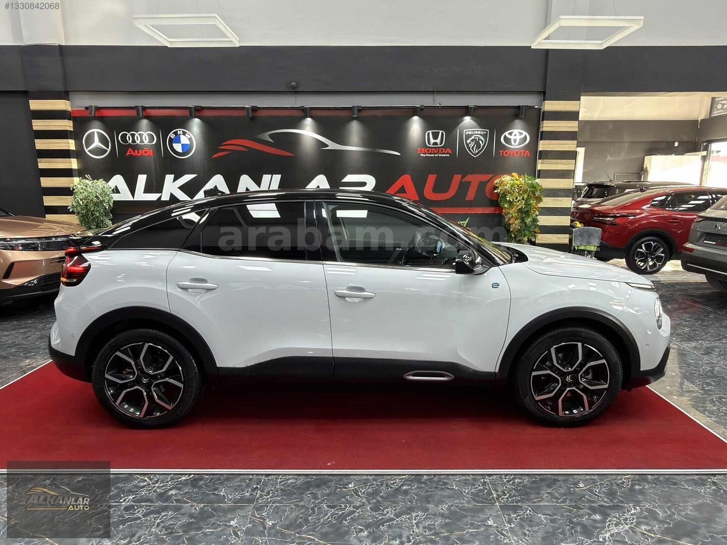 Galeriden Citroen e-C4 Shine Bold 2024 Model Sivas 33.000 km Beyaz 5