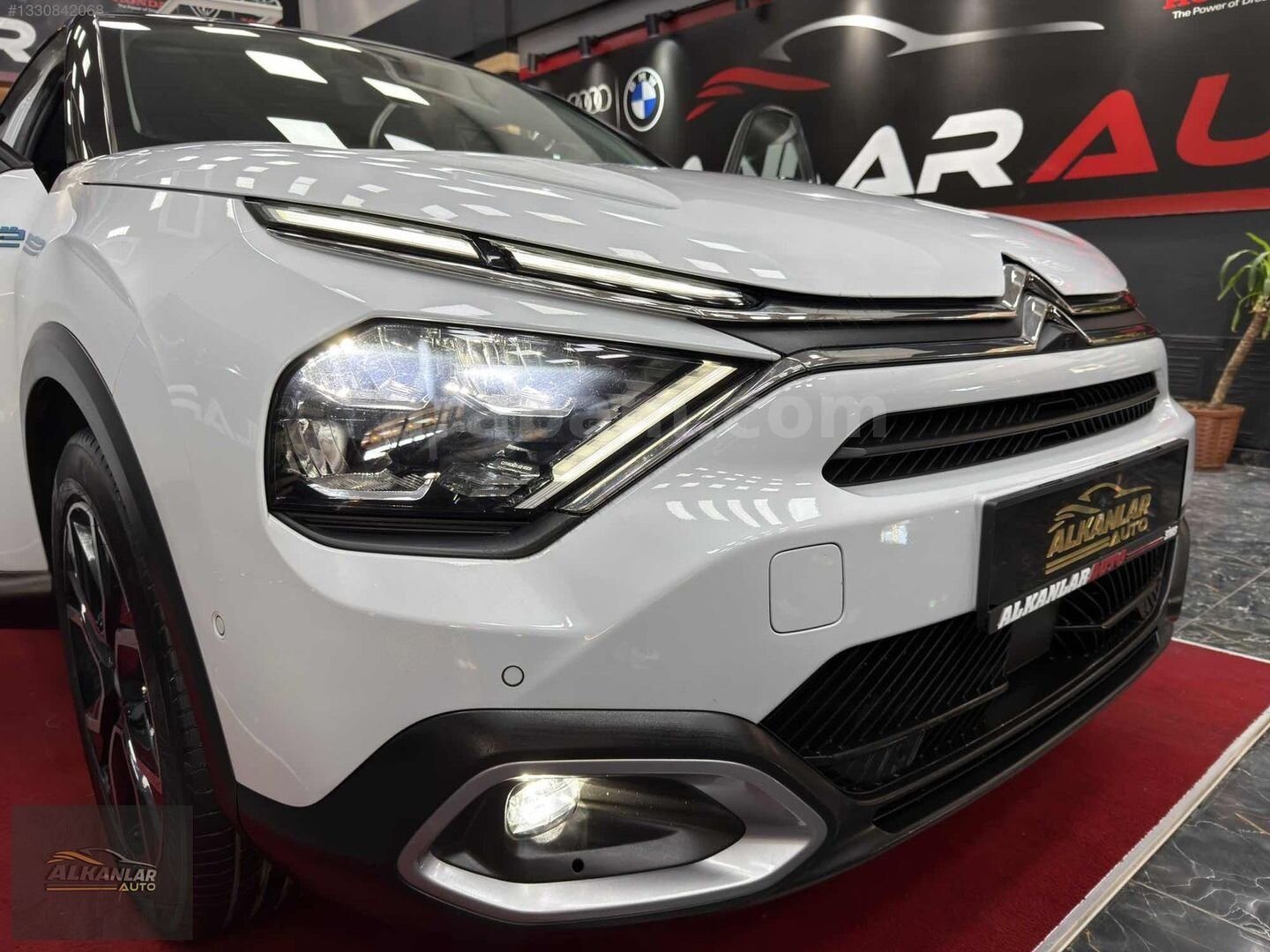 Galeriden Citroen e-C4 Shine Bold 2024 Model Sivas 33.000 km Beyaz 7