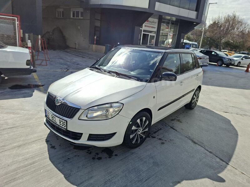 Sahibinden Skoda Fabia 1.4 Ambiente 2010 Model İstanbul 290.000 km Beyaz