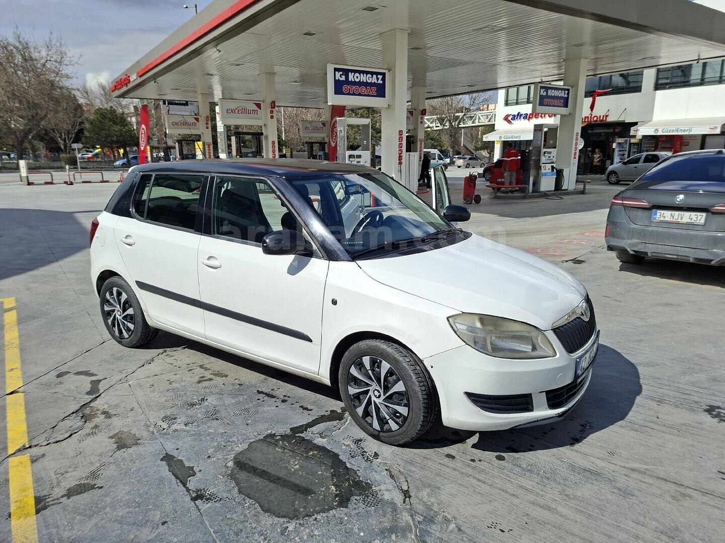 Sahibinden Skoda Fabia 1.4 Ambiente 2010 Model İstanbul 290.000 km Beyaz 2