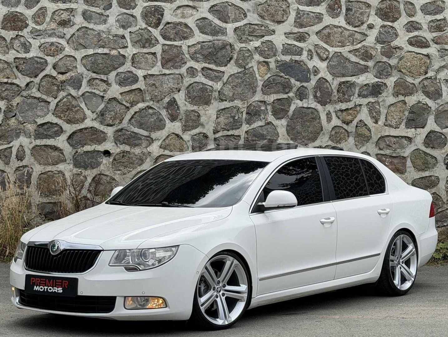 Galeriden Skoda SuperB 1.6 TDI Elegance 2012 Model Trabzon 227.000 km Beyaz 3