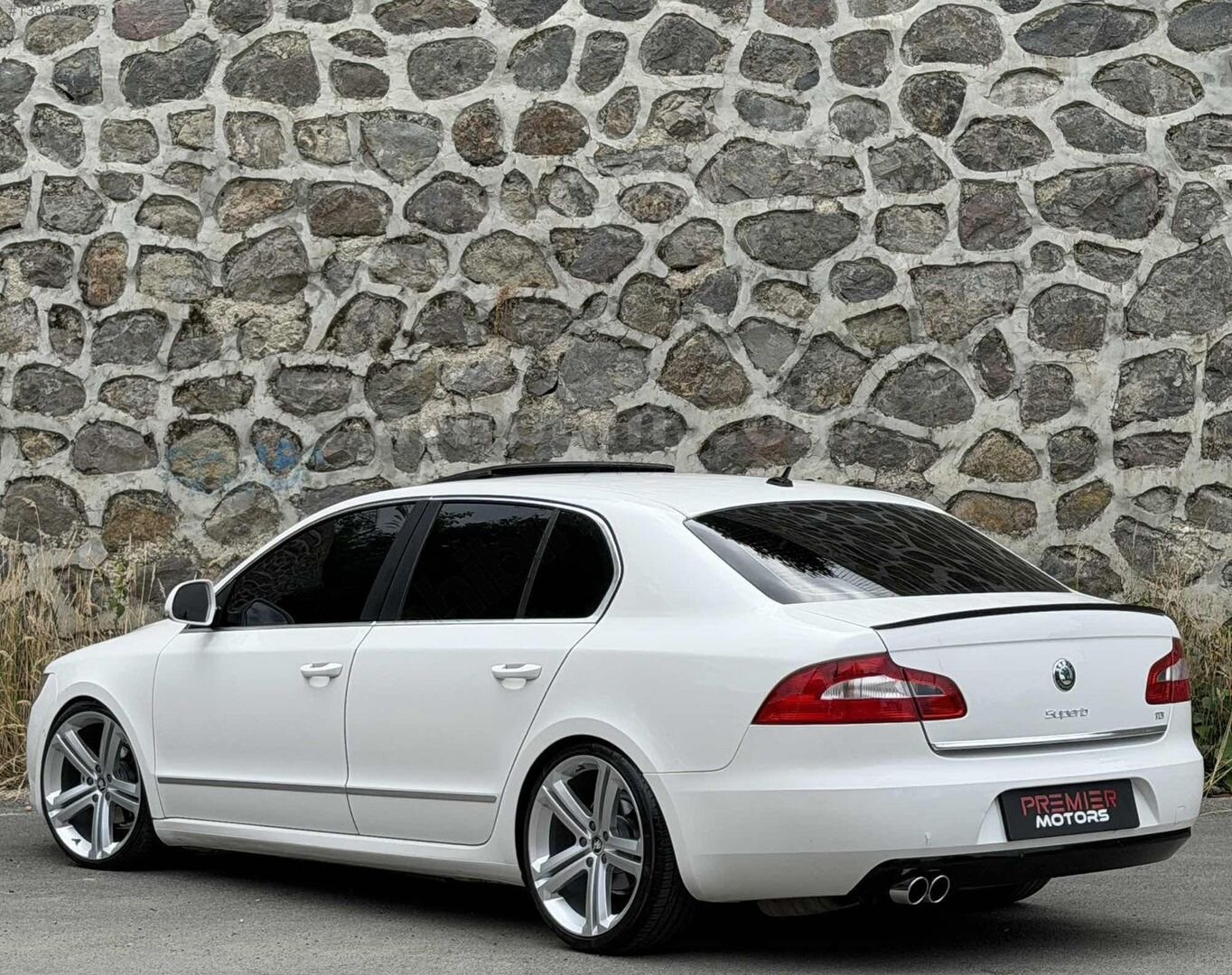 Galeriden Skoda SuperB 1.6 TDI Elegance 2012 Model Trabzon 227.000 km Beyaz 5