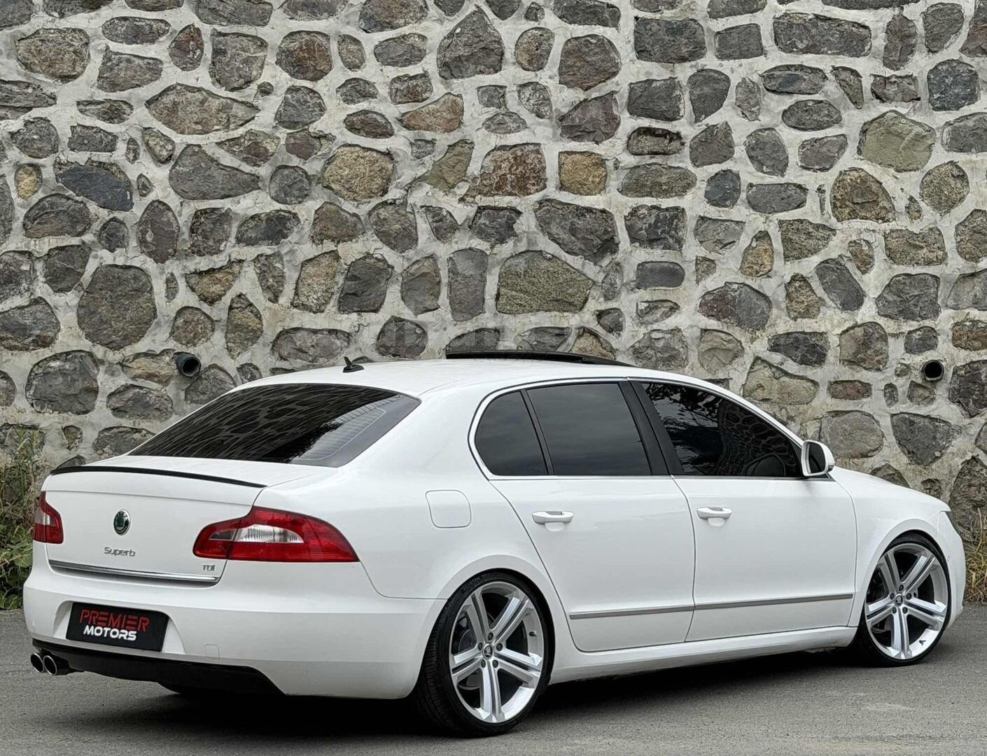 Galeriden Skoda SuperB 1.6 TDI Elegance 2012 Model Trabzon 227.000 km Beyaz 7