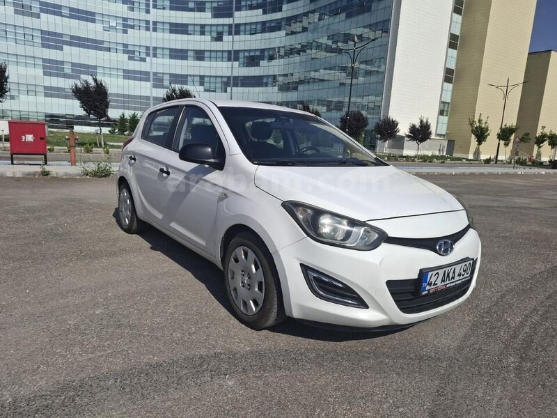 Sahibinden Hyundai i20 1.2 D-CVVT Jump 2013 Model Konya 134.000 km Beyaz