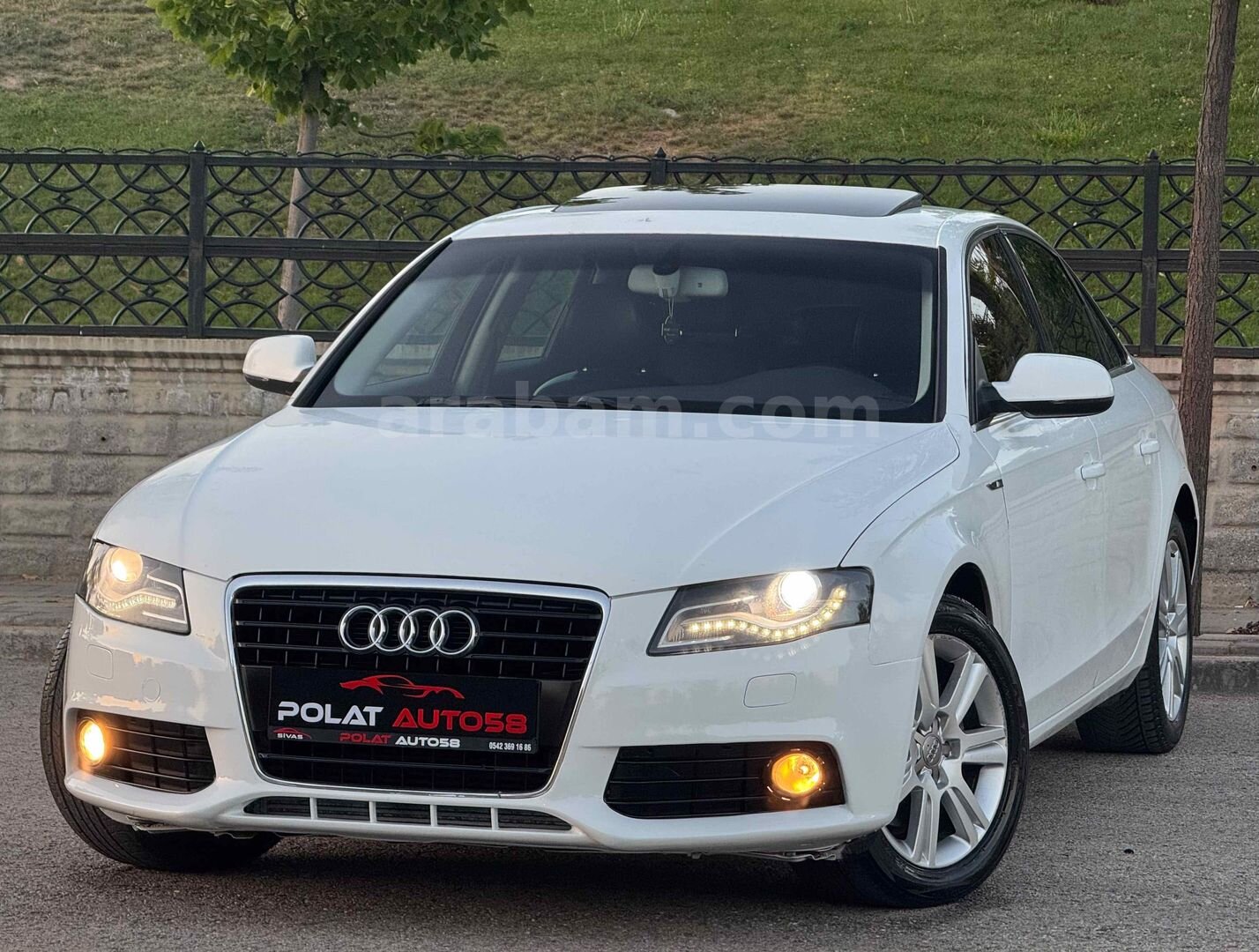 Galeriden Audi A4 Sedan 2.0 TDI 2011 Model Sivas 270.000 km Beyaz 3
