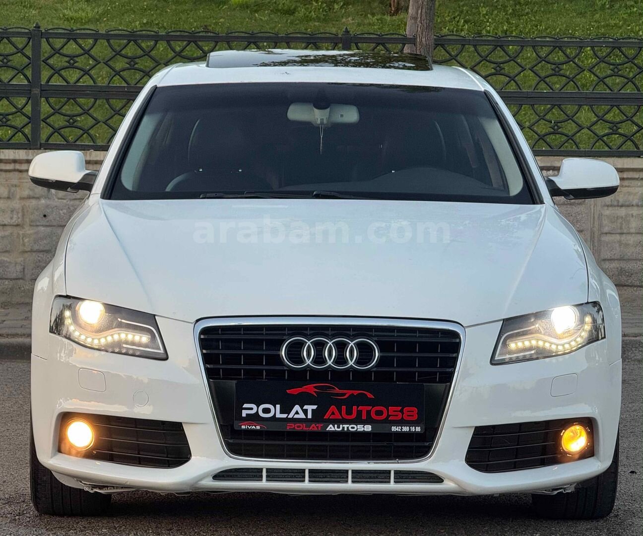 Galeriden Audi A4 Sedan 2.0 TDI 2011 Model Sivas 270.000 km Beyaz 2