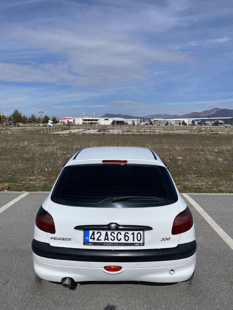 Sahibinden Peugeot 206 1.6 XT 2000 Model Konya 360.000 km Beyaz 6