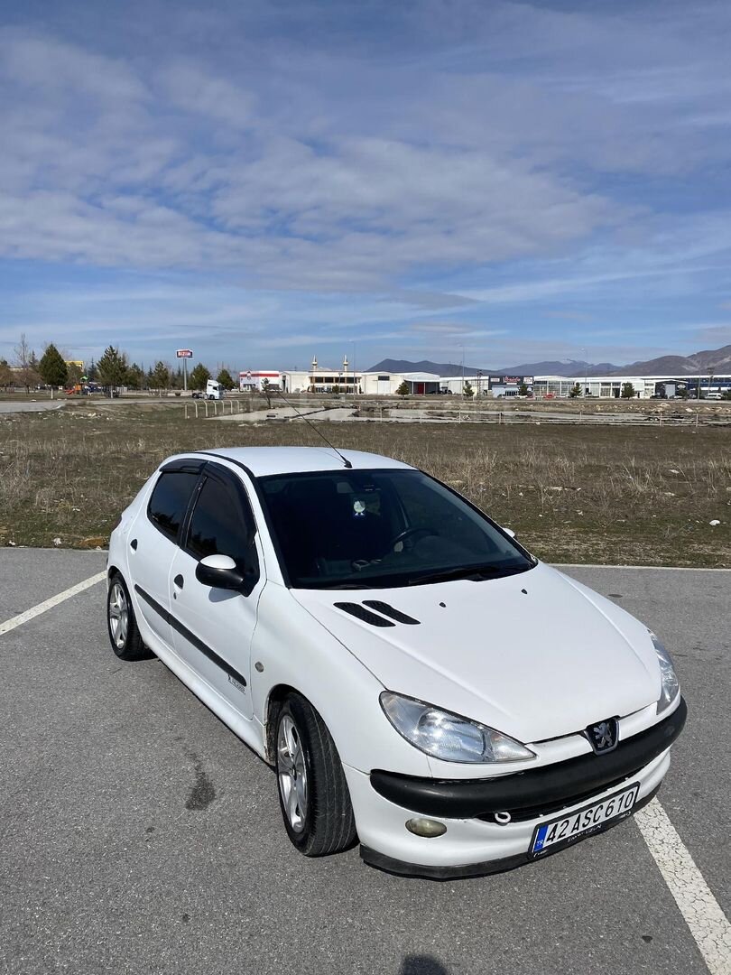 Sahibinden Peugeot 206 1.6 XT 2000 Model Konya 360.000 km Beyaz 2