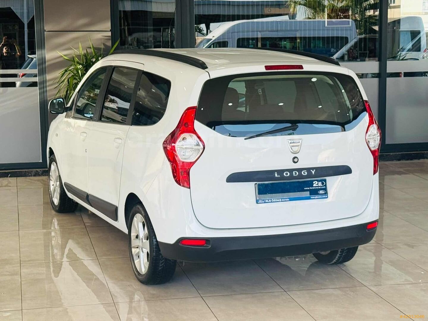 Galeriden Dacia Lodgy 1.5 dCi Laureate 2016 Model Mersin 619.000 km Beyaz 6