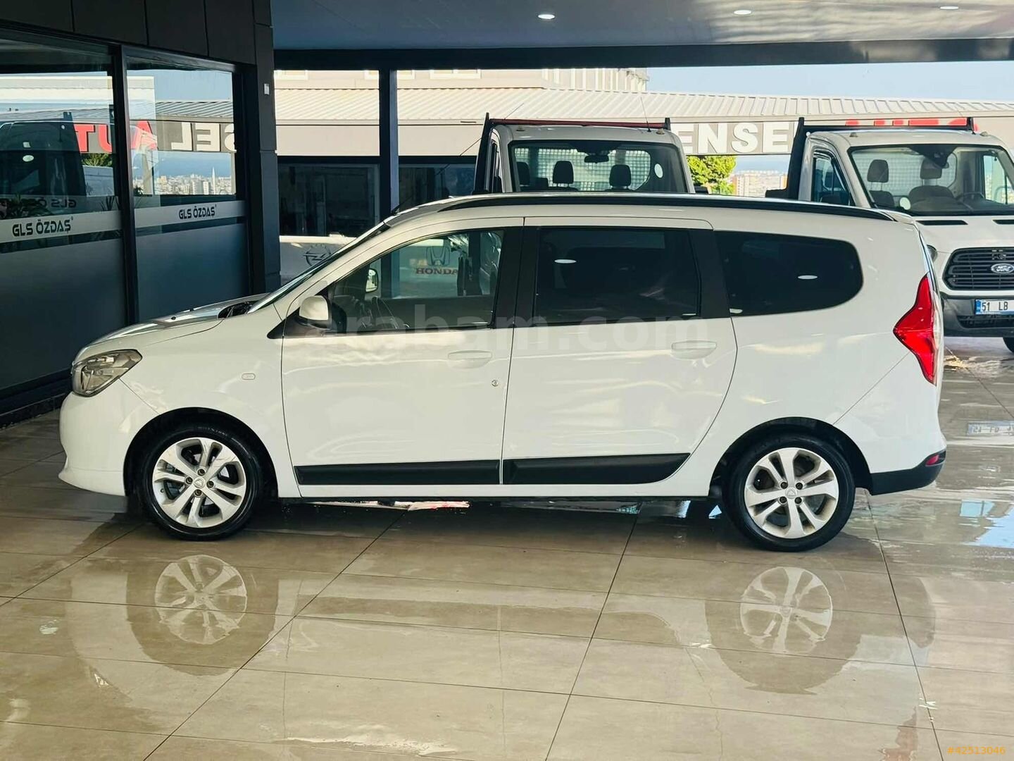 Galeriden Dacia Lodgy 1.5 dCi Laureate 2016 Model Mersin 619.000 km Beyaz 7