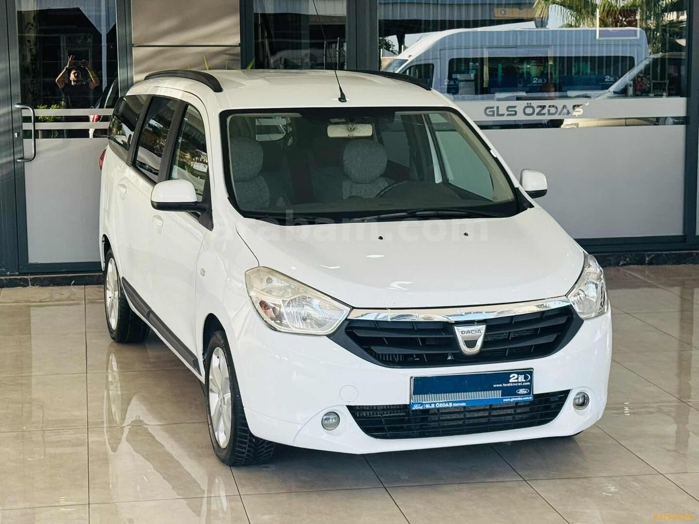 Galeriden Dacia Lodgy 1.5 dCi Laureate 2016 Model Mersin 619.000 km Beyaz 3