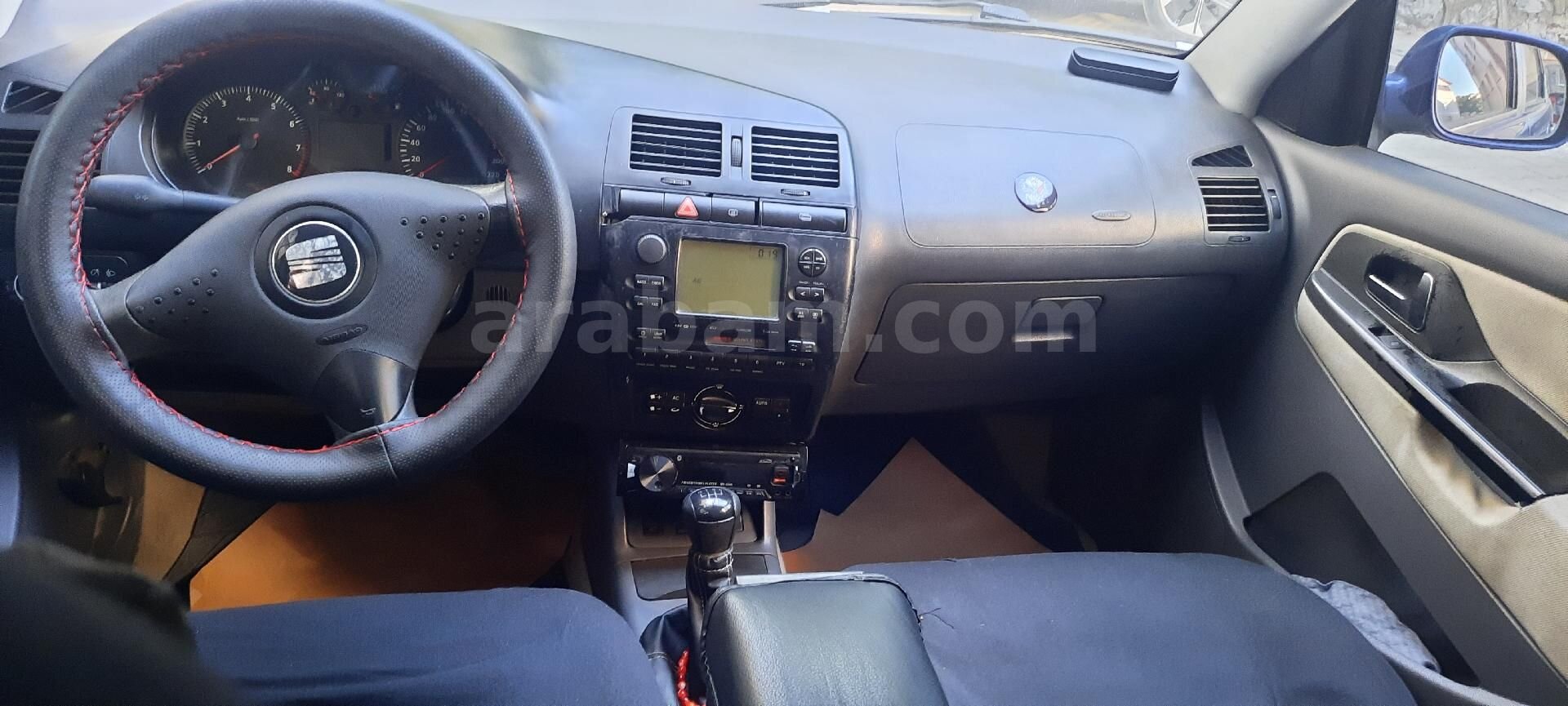 Sahibinden Seat Ibiza 1.6 Signo 2000 Model Hatay 176.000 km Mavi (metalik) 7