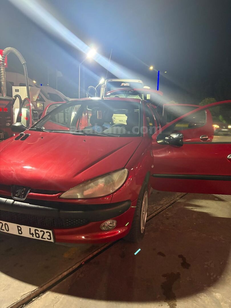 Sahibinden Peugeot 206 1.6 XT 2000 Model İzmir 285.000 km Kırmızı 3