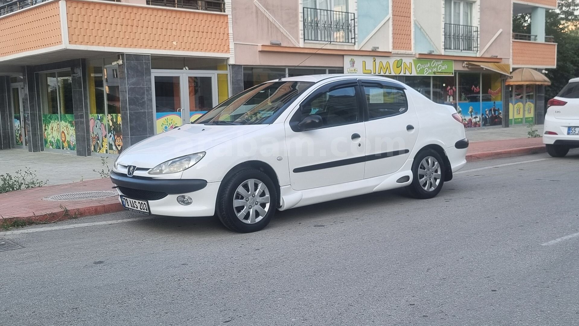 Sahibinden Peugeot 206 1.4 Comfort 2008 Model Samsun 247.000 km Beyaz 2