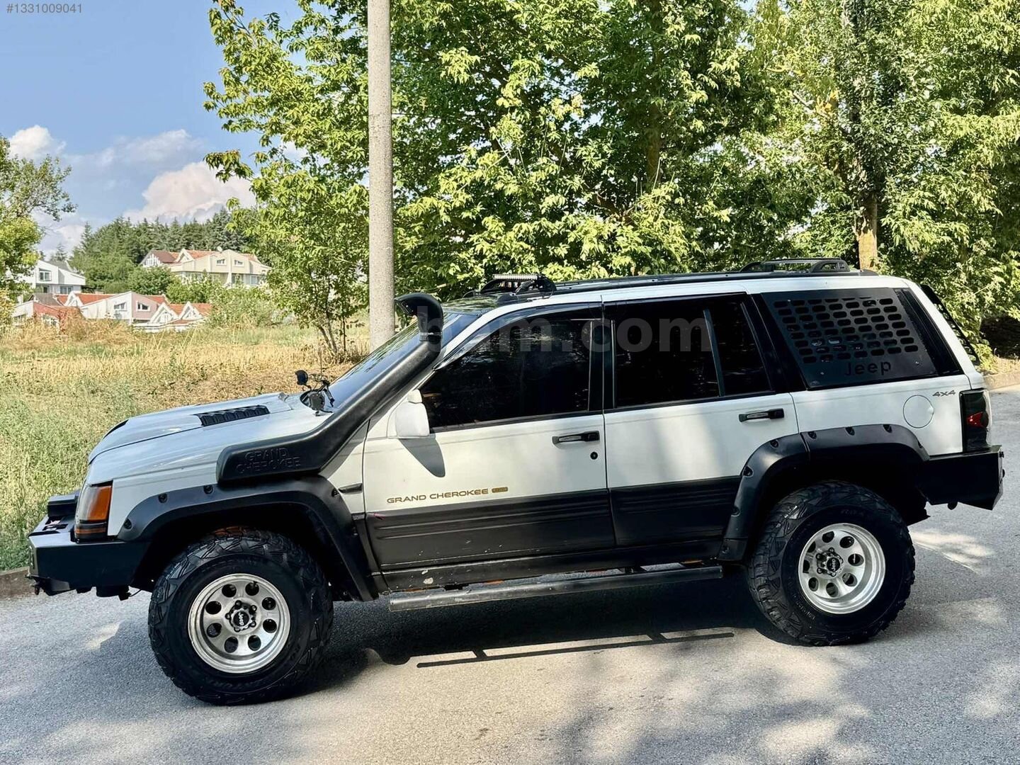 Galeriden Jeep Grand Cherokee 5.2 Limited 1997 Model Edirne 380.000 km Beyaz 3