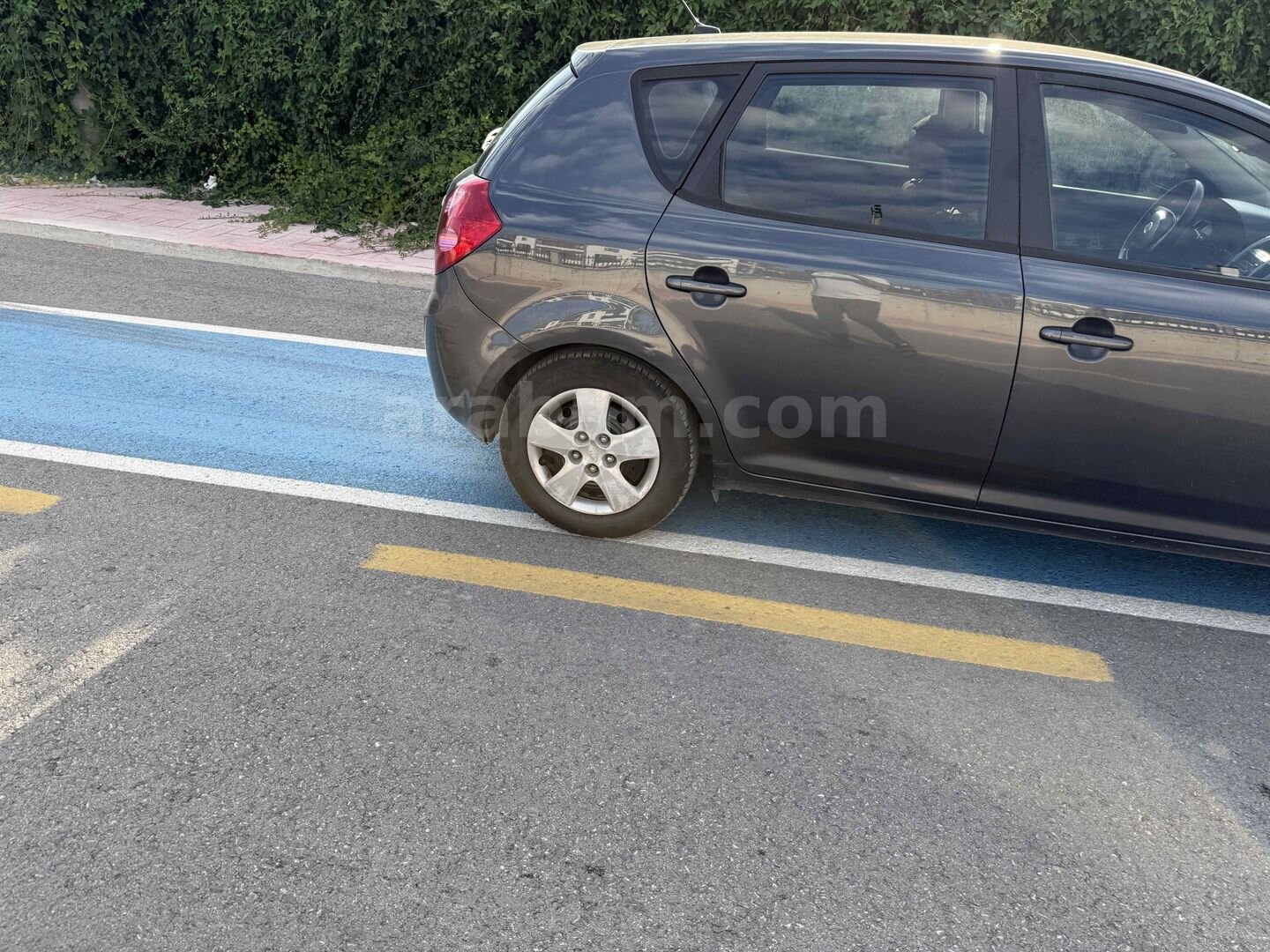 Galeriden Kia Ceed 1.6 CRDi Motion 2009 Model Sakarya 233.000 km Füme 6