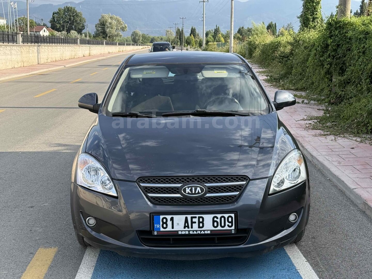 Galeriden Kia Ceed 1.6 CRDi Motion 2009 Model Sakarya 233.000 km Füme 3