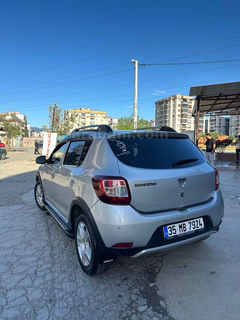 Sahibinden Dacia Sandero 1.5 dCi Stepway 2015 Model İzmir 204.700 km Gri 2