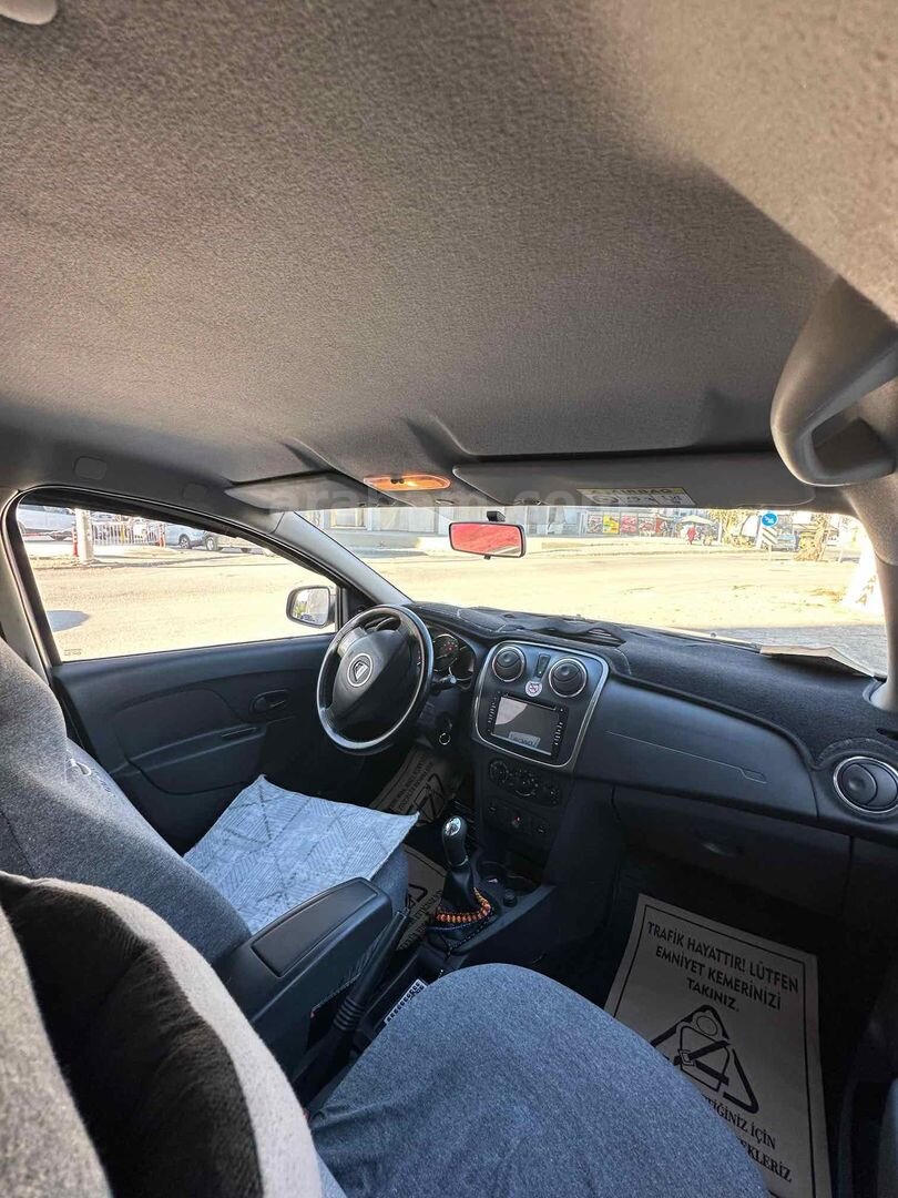 Sahibinden Dacia Sandero 1.5 dCi Stepway 2015 Model İzmir 204.700 km Gri 1