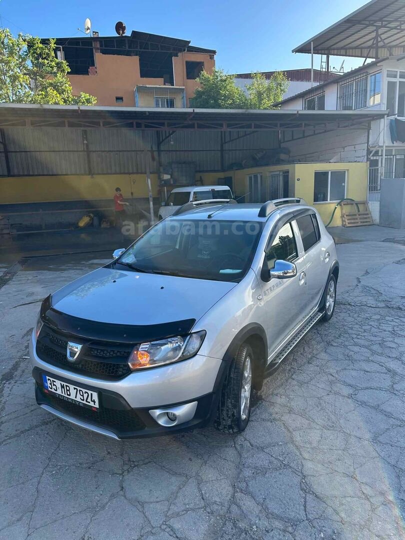 Sahibinden Dacia Sandero 1.5 dCi Stepway 2015 Model İzmir 204.700 km Gri 5