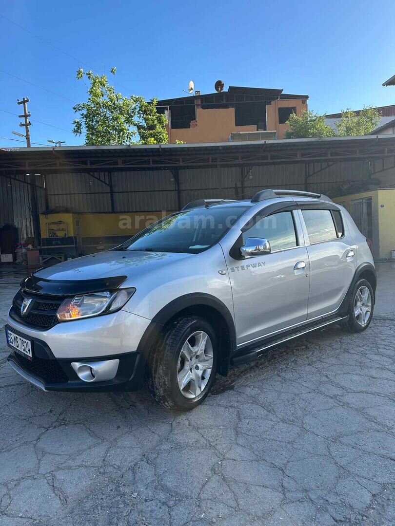 Sahibinden Dacia Sandero 1.5 dCi Stepway 2015 Model İzmir 204.700 km Gri 3