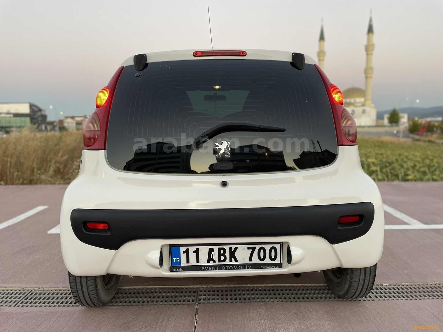 Galeriden Peugeot 107 1.0 Trendy 2009 Model Bursa 182.000 km Beyaz 6