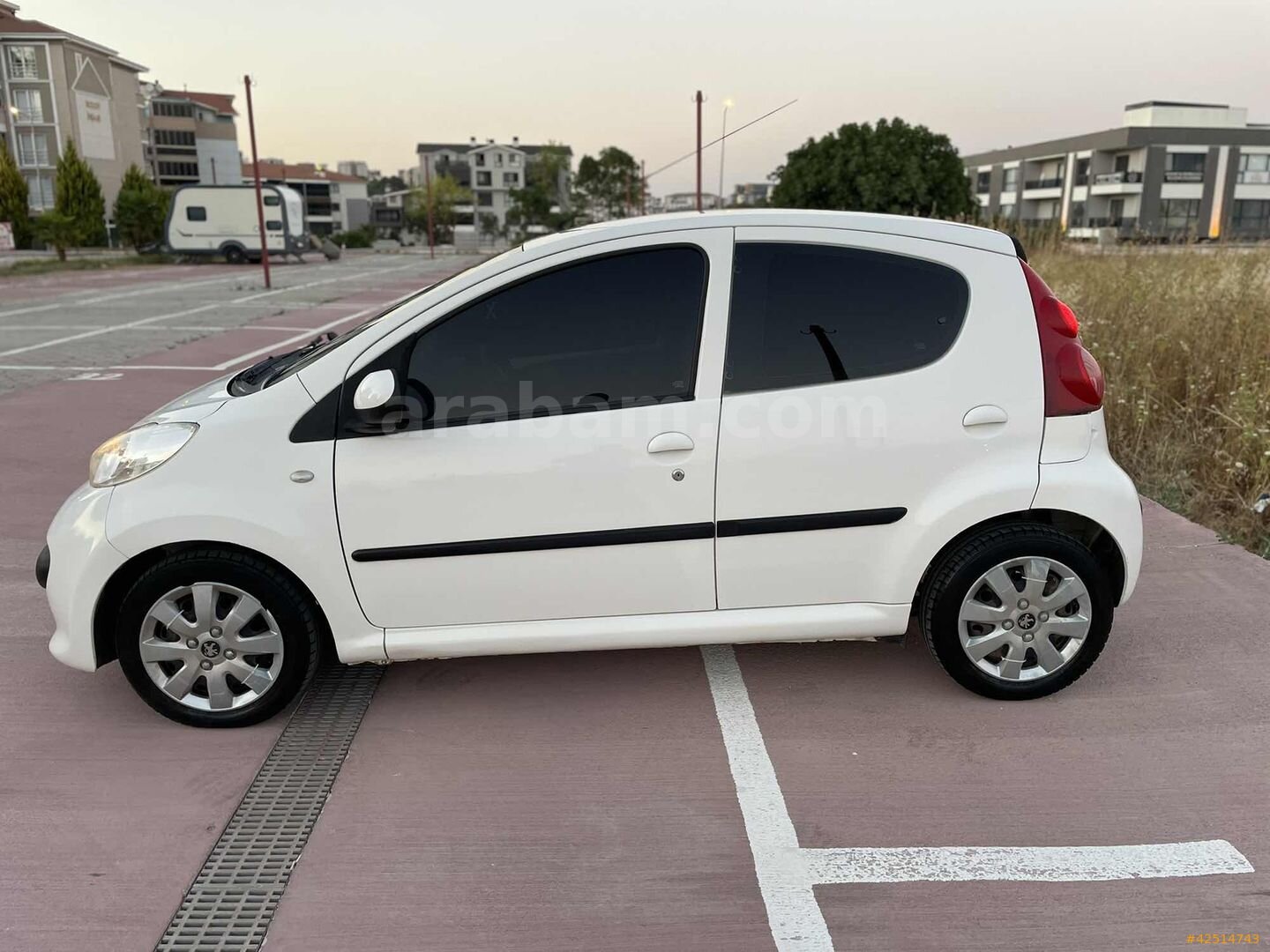 Galeriden Peugeot 107 1.0 Trendy 2009 Model Bursa 182.000 km Beyaz 4