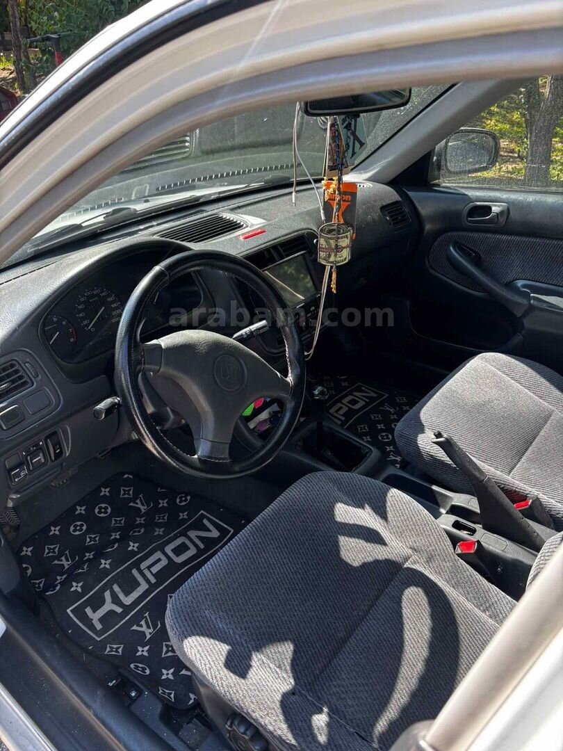 Sahibinden Honda Civic 1.6 i ES 1998 Model Ankara 342.000 km Beyaz 4