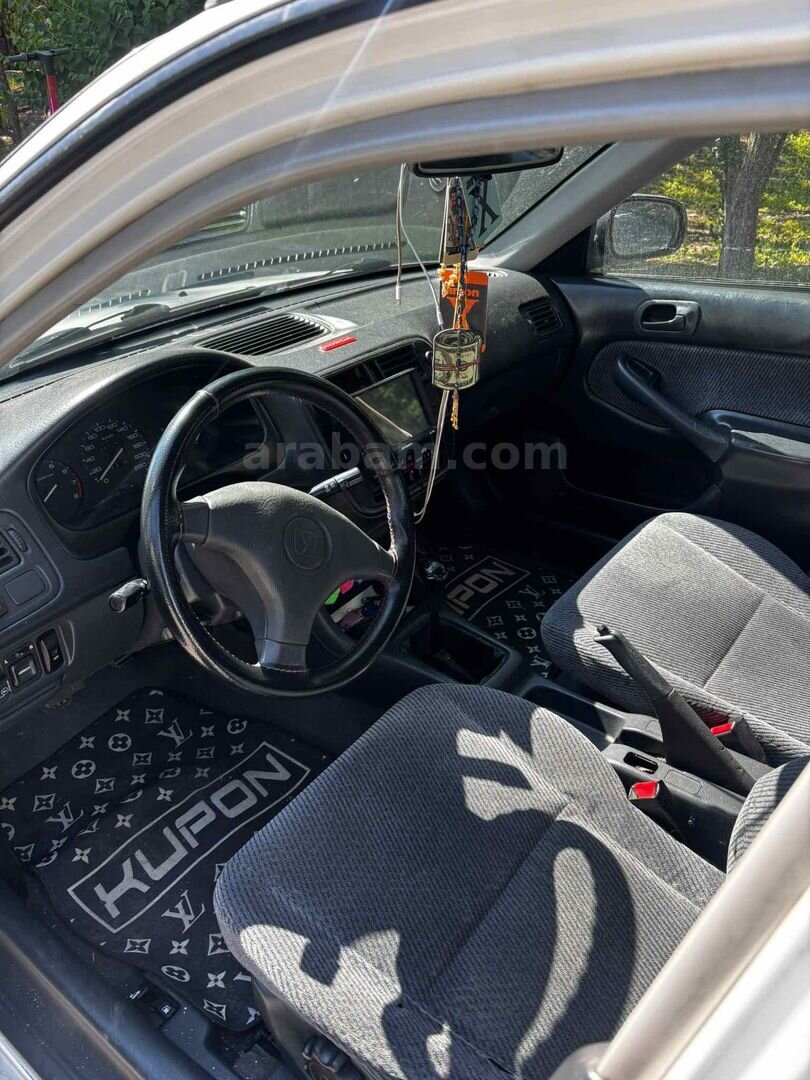 Sahibinden Honda Civic 1.6 i ES 1998 Model Ankara 342.000 km Beyaz 7