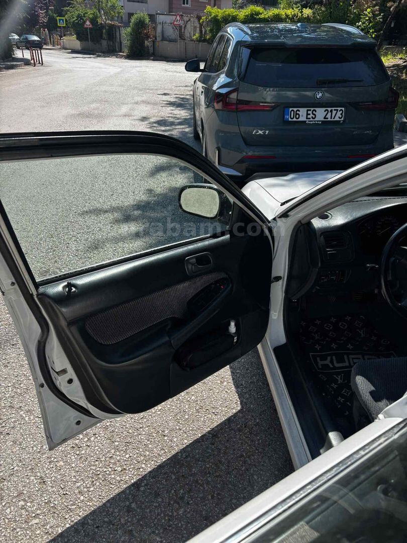 Sahibinden Honda Civic 1.6 i ES 1998 Model Ankara 342.000 km Beyaz 5